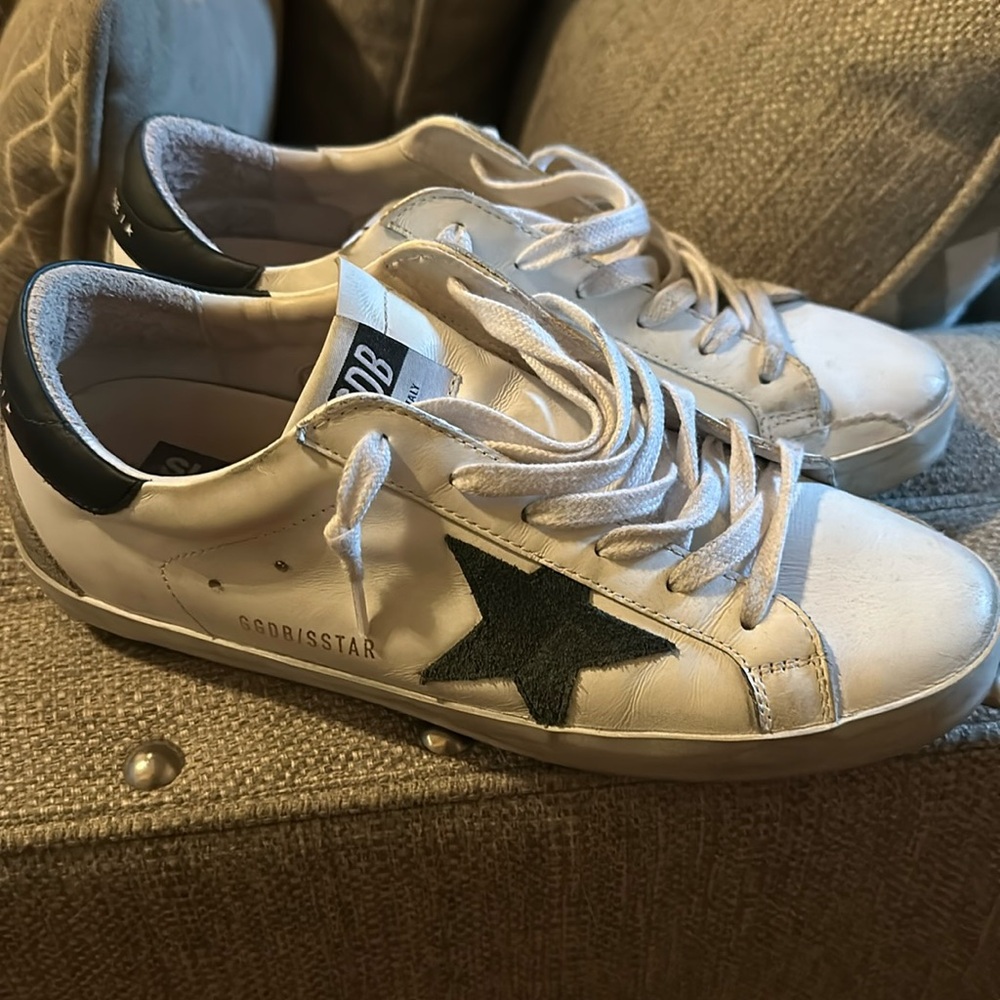 Authentic Golden Goose Sneakers size 40